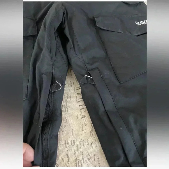 Quicksilver Snowboarding Pants Blk
Size Small - Picture 2 of 12